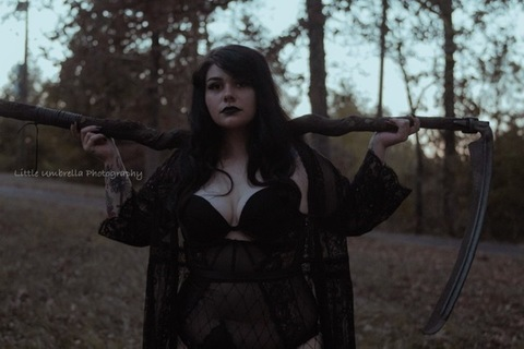 Header of alluringfatale