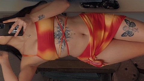 Header of angelbabe77
