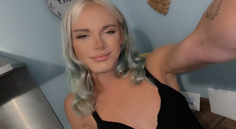 Header of bellsybabyxo