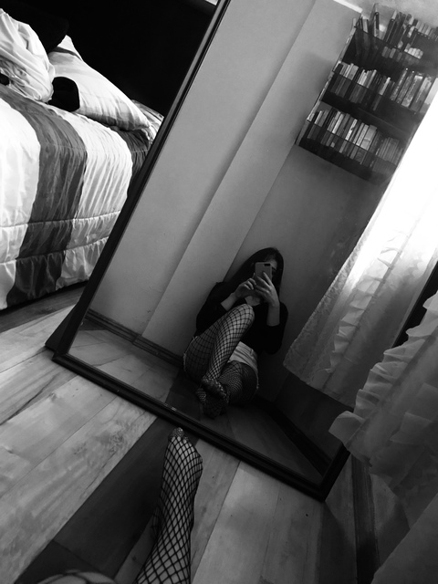 Header of carmenicole