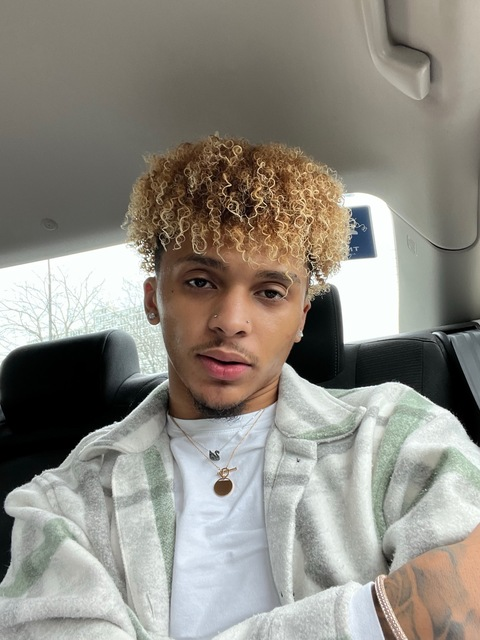 Header of darriusofficial