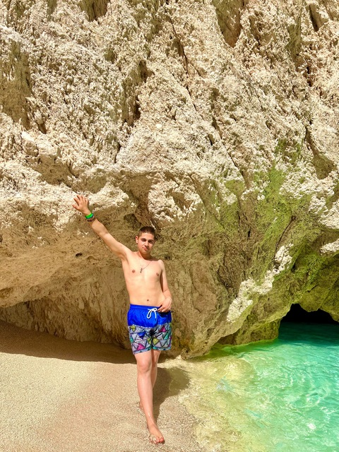 Header of georgito.bg3