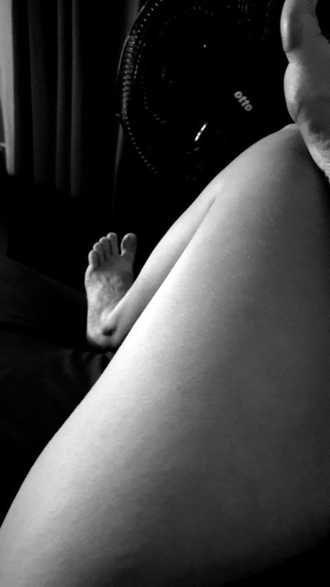 Header of girlnextdoorfeetandmore