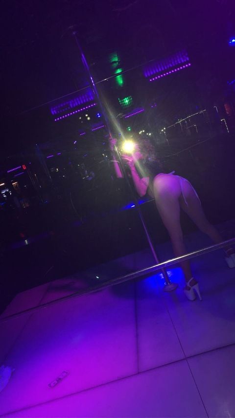 Header of itstinyybihh