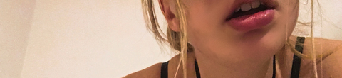 Header of julie.whispers
