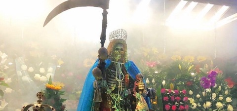 Header of lareinasantamuertee