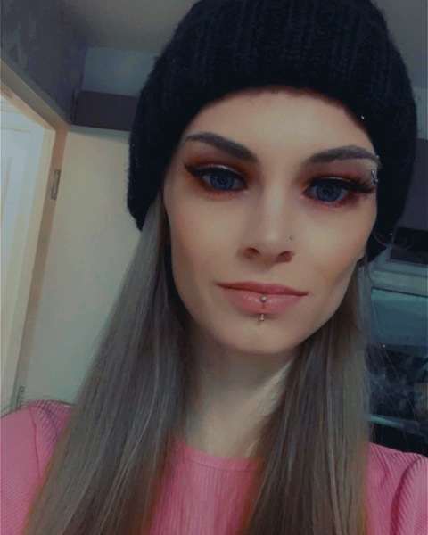 Header of lesbogirlxo