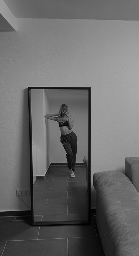 Header of lindaaatlch