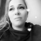 lizzy_waterfall (Lizzy Waterfall) OnlyFans Leaks 

 profile picture