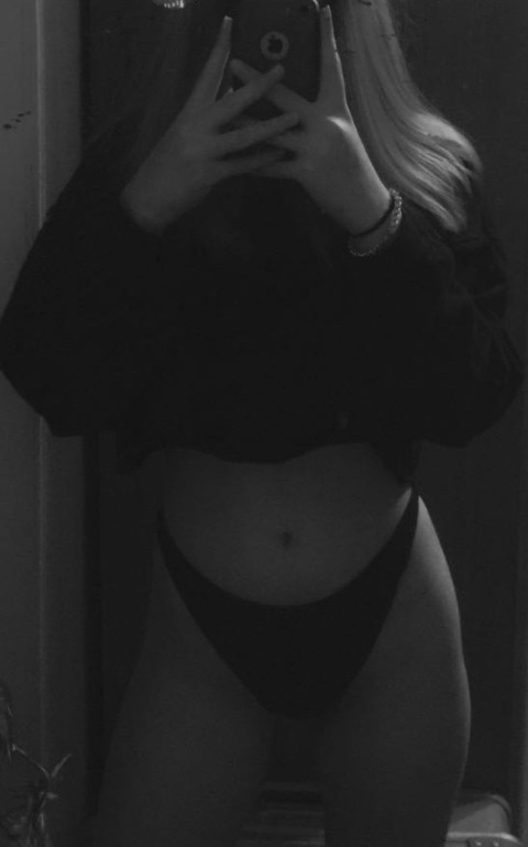 Header of loveemilia69