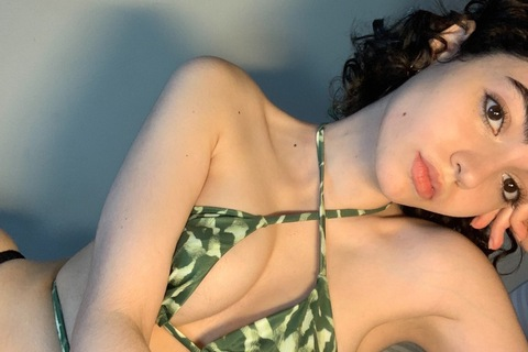 Header of lucyroseeebla