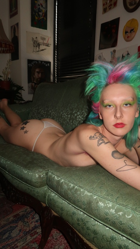 Header of morganpresleyxo