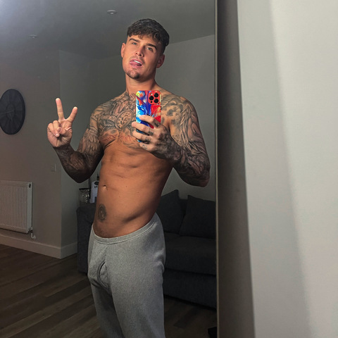 Header of mrzachgeorgetull