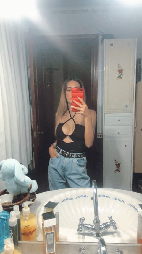 Header of nereiiitaa