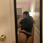 nikki_m (Nikki) OnlyFans Leaks 

 profile picture