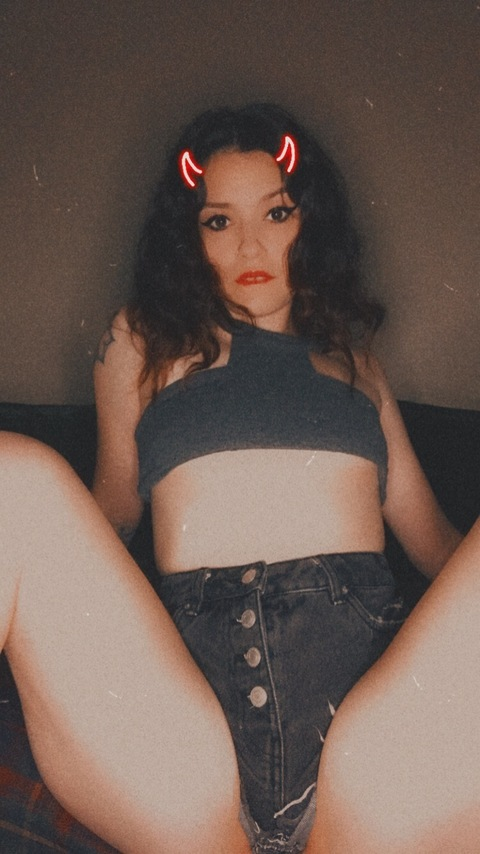 Header of pixiesizedslut