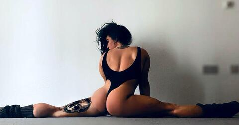 Header of pretzel33