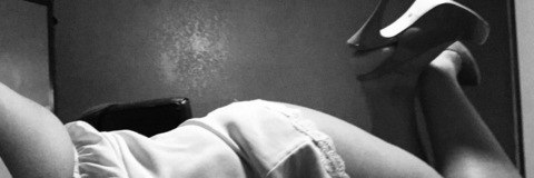 Header of redlipbrunette