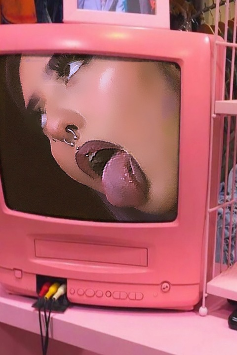 Header of sadgirl6669