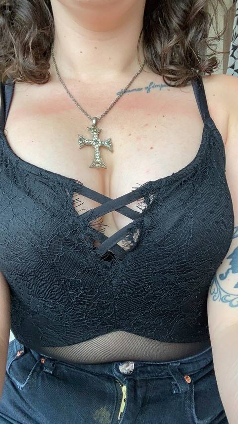 Header of scarlettattoo