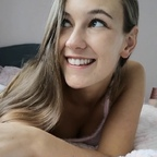 sophie_davis (Sophie 🌸) OnlyFans Leaked Content 

 profile picture