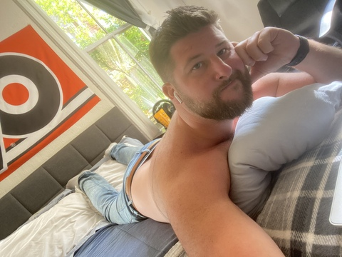 Header of studious_nudist