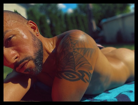 Header of theonlyflyone