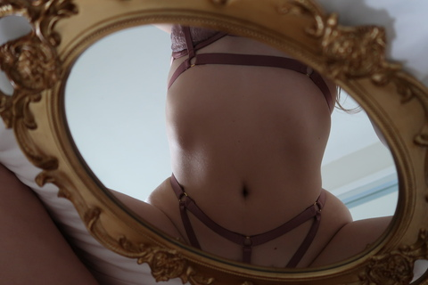 Header of uphoriiaa