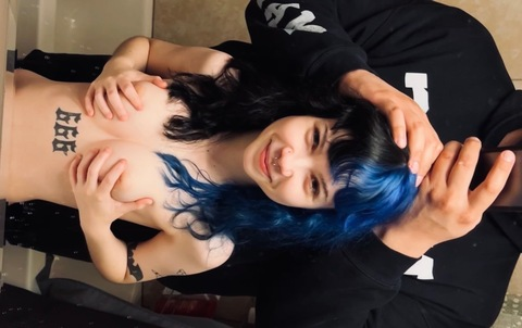 Header of xxvioletaddamsxx